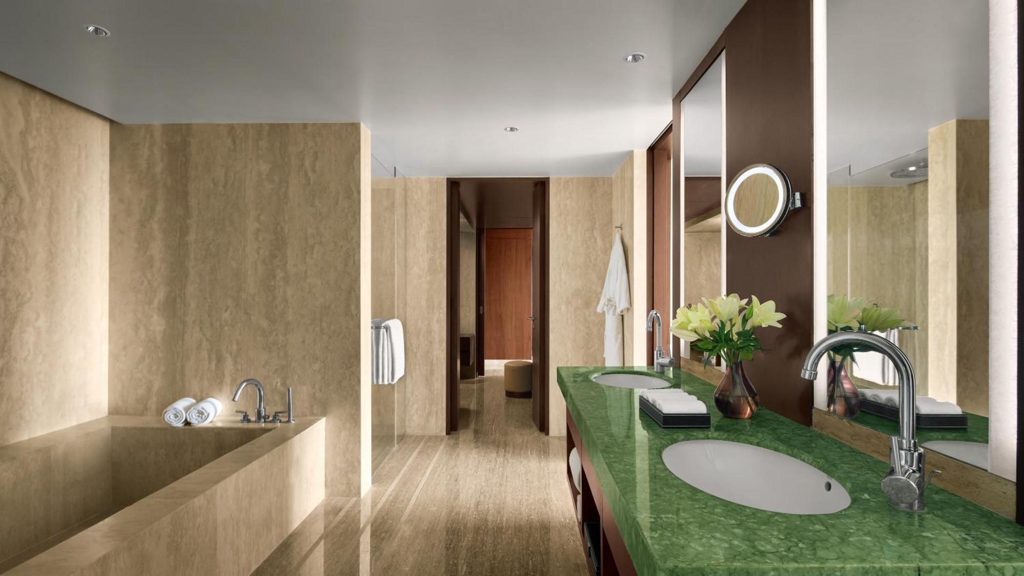Park Hyatt Hotel 5*